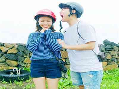 摸摸漫画：都市传说漫画走红，互动创作引关注