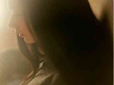 美女脱 给我捏 变态软件:惊曝辣妹私密互动,变态软件令人瞠目结舌-1