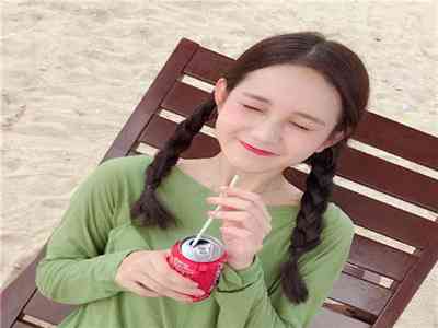 爱弓凉毕业之后妈妈给继子的礼：母亲特殊礼物感动继子毕业时刻