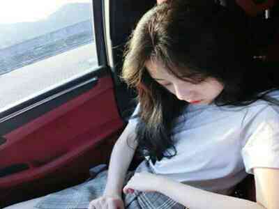 CS2人物动不了难题：游戏卡顿大揭秘，官方紧急发布解决方案