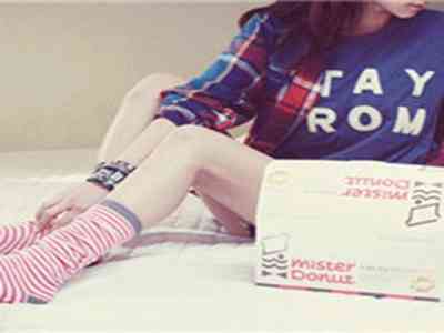 胖女人分享一个大黑鸡巴：网络表达自由引发社会大讨论