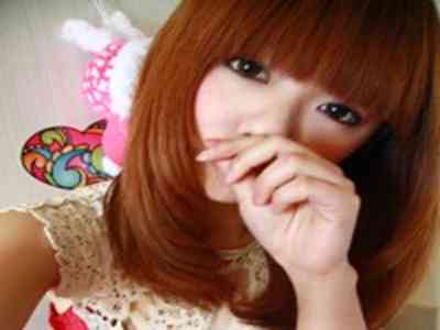 男模亚洲裸男GAy自慰：亚洲时尚模特展现男性私密魅力