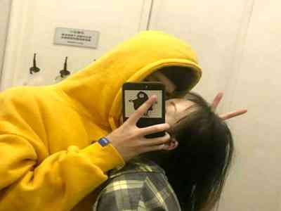 少妇按摩高潮:中年女性享受按摩体验,情感释放瞬间高潮-1