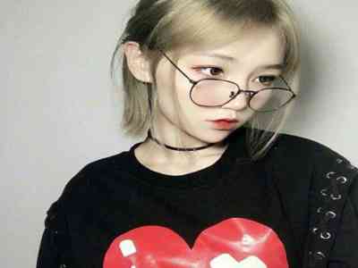 黄一区：探寻神秘地带，揭秘隐秘区域